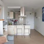 Junto Al Mar En Abrigos Los Abrigos